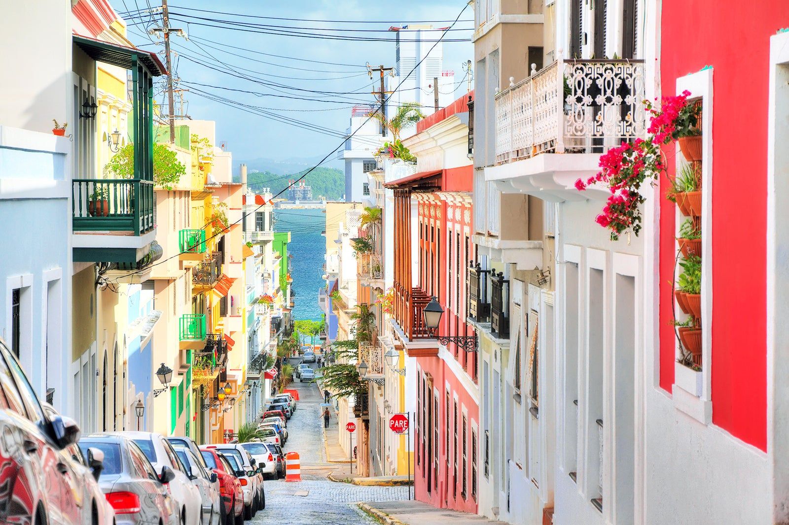 Chill vibe — colorful Puerto Rico street